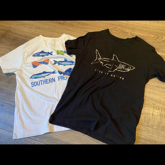 Old Navy Other - Kids 2 pack of shirts. Both fit like mediums (8-10)